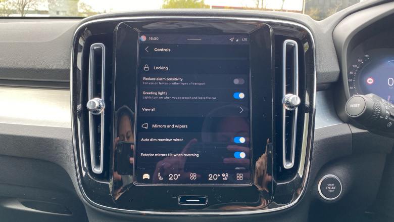 Volvo XC40 2.0 B3P Plus Black Edition 5dr Auto Petrol Estate